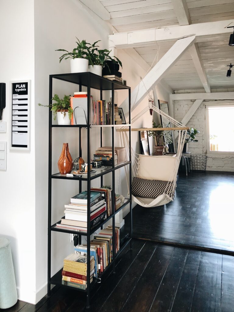 wnętrze mieszkania na poddaszu