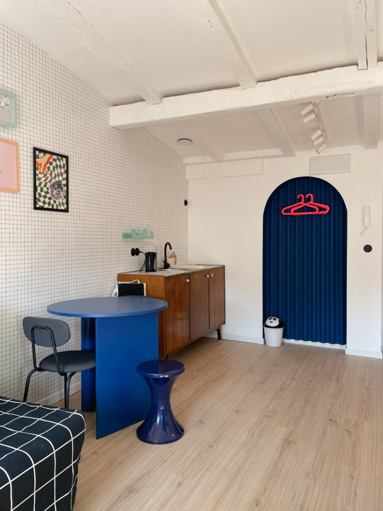 wn臋trze mieszkania na poddaszu