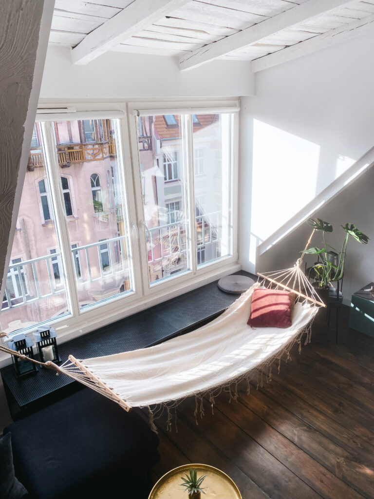 wnętrze mieszkania na poddaszu